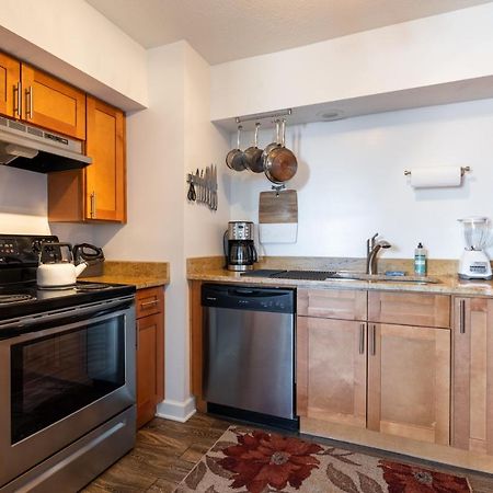 Georgetown Villas 3-2C Close To Cleveland Airport And Fairview Hospital Ideal For Long Stays! Fairview Park Екстер'єр фото