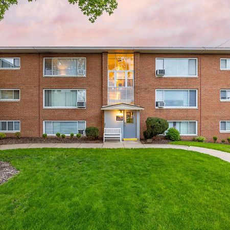 Georgetown Villas 3-2C Close To Cleveland Airport And Fairview Hospital Ideal For Long Stays! Fairview Park Екстер'єр фото