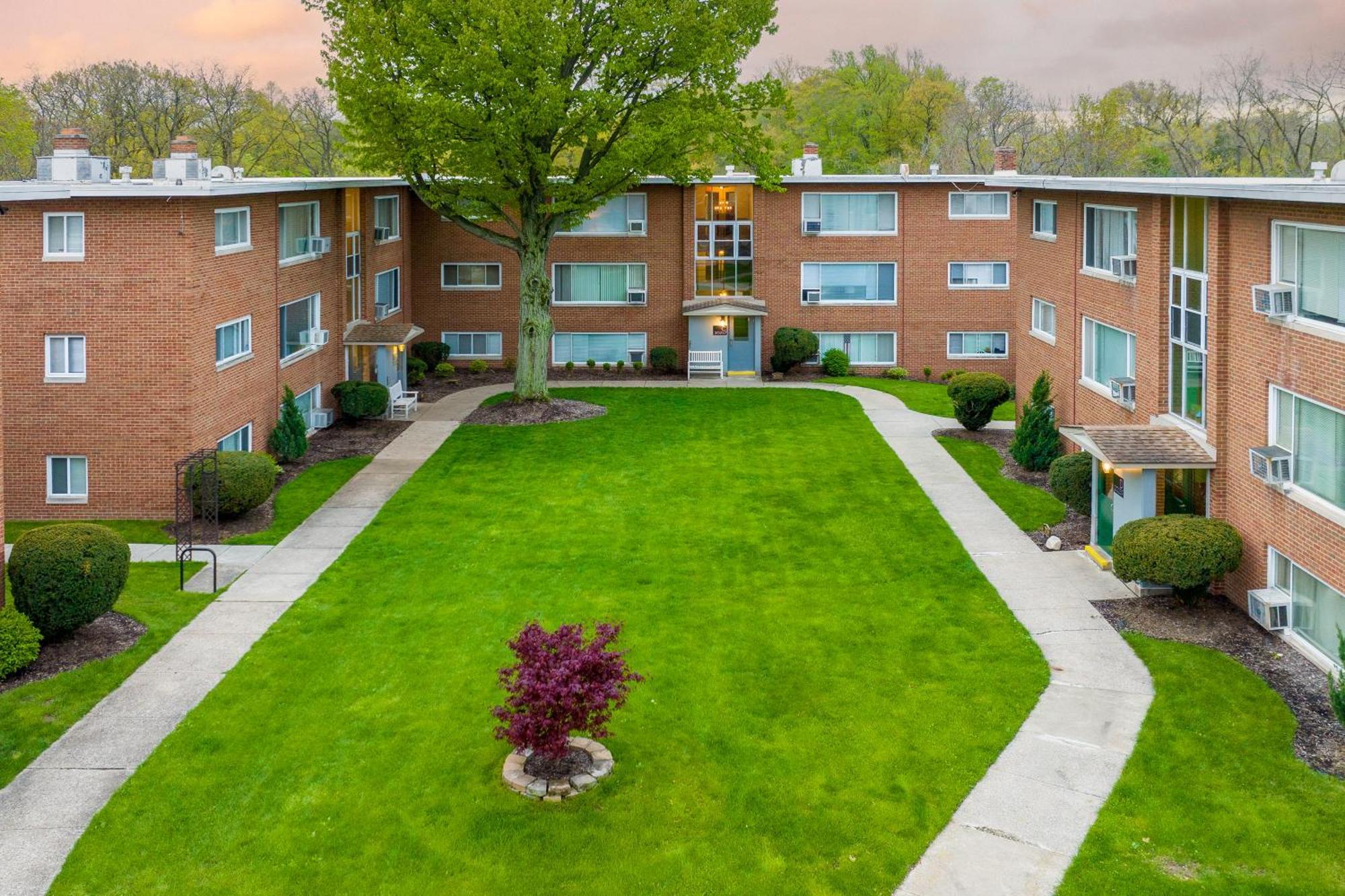 Georgetown Villas 3-2C Close To Cleveland Airport And Fairview Hospital Ideal For Long Stays! Fairview Park Екстер'єр фото